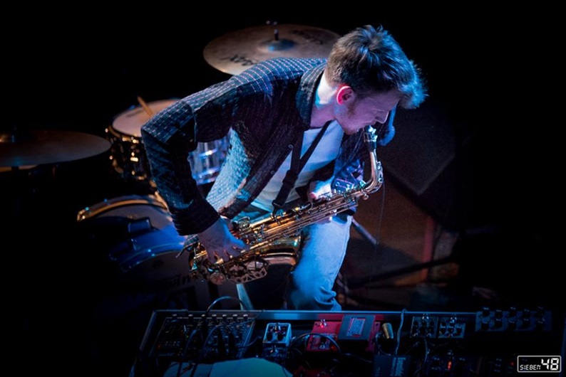 Saxophonist Leonhard Huhn • Colonel Petrov's Good Judgement - Moral Machine • Pic by Andre Syman at Sieben48